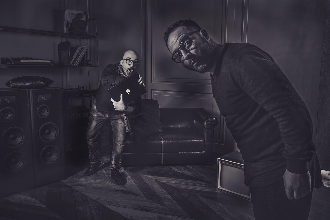 虚拟机手机卡实名实名账号：王者代打app详情下载教程